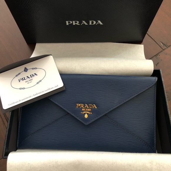Prada leather (non-reptile) envelope clutch - Picture 1 of 5